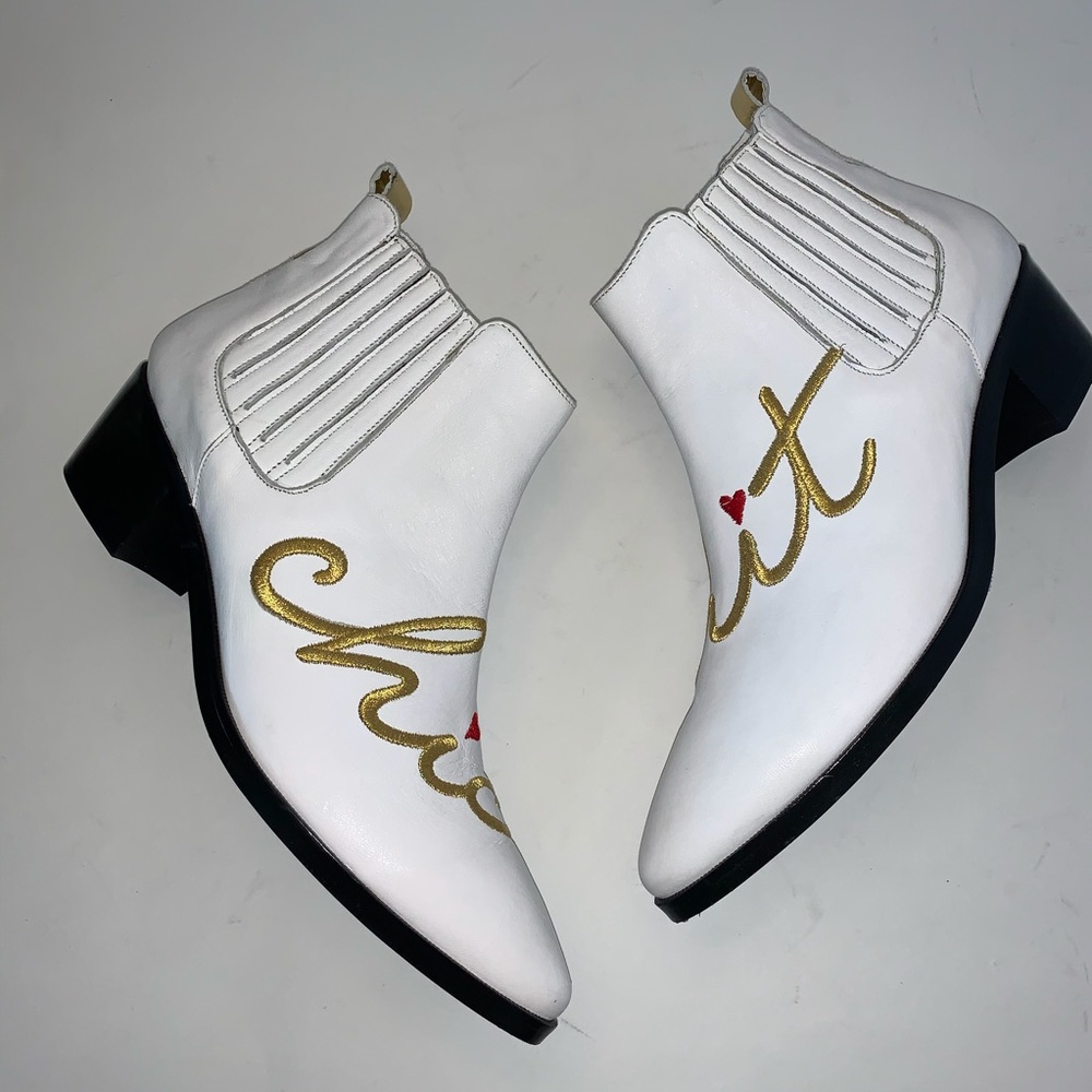 Modern Vice Chic Shit White Embroidered Boot Sz 8 B21/1